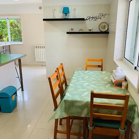 Villa Colorful Holiday-a House With Swimming Pool Alcabideche